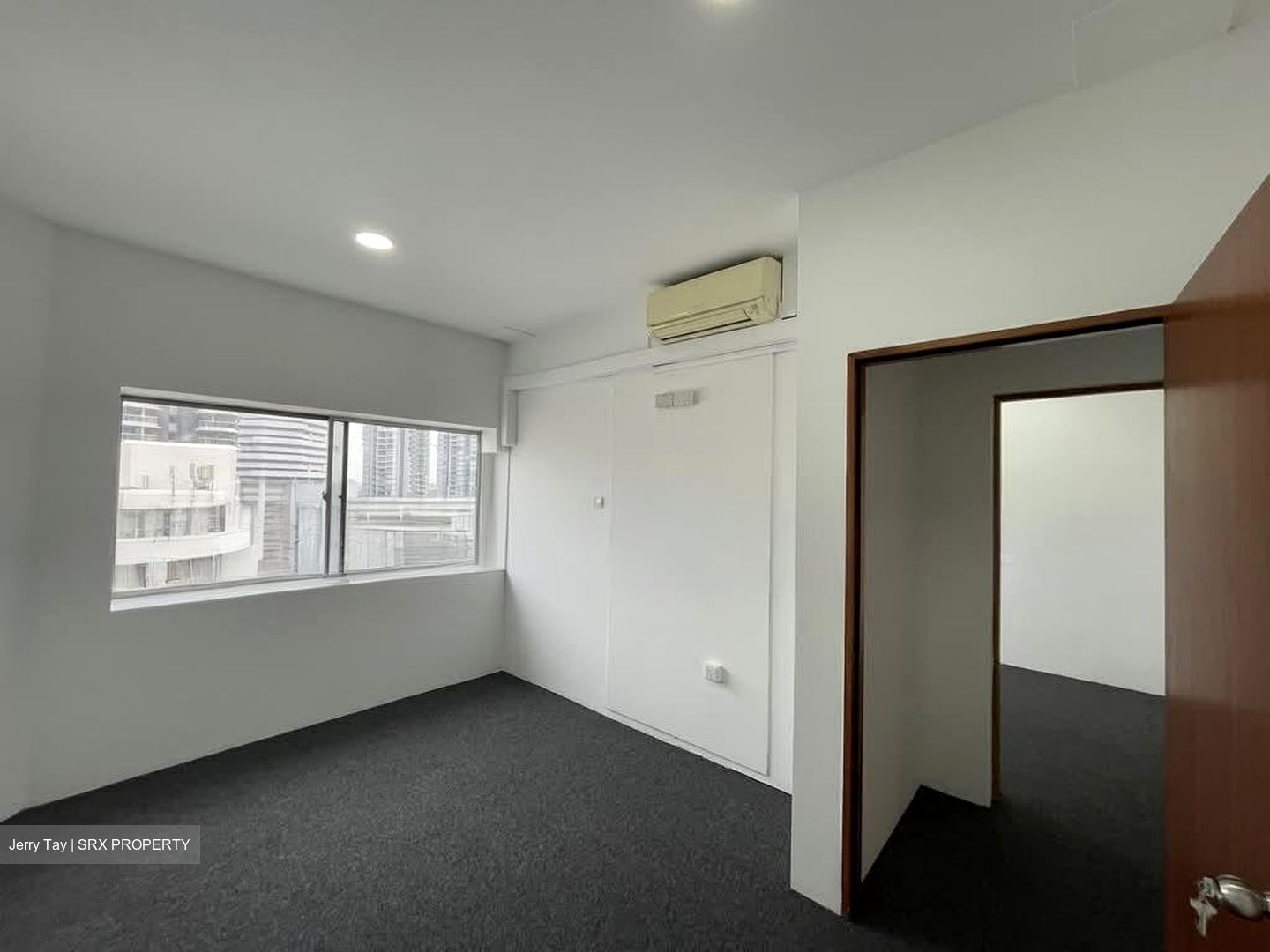 Textile Centre (D7), Office #588046911